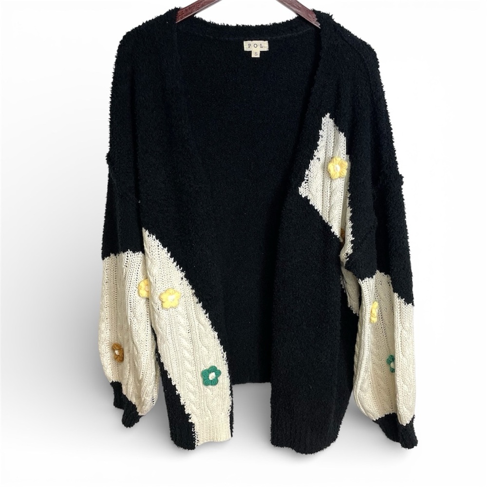 POL Floral Applique Black and Cream Cable Knit Open Front Sweater Cardigan Sz S